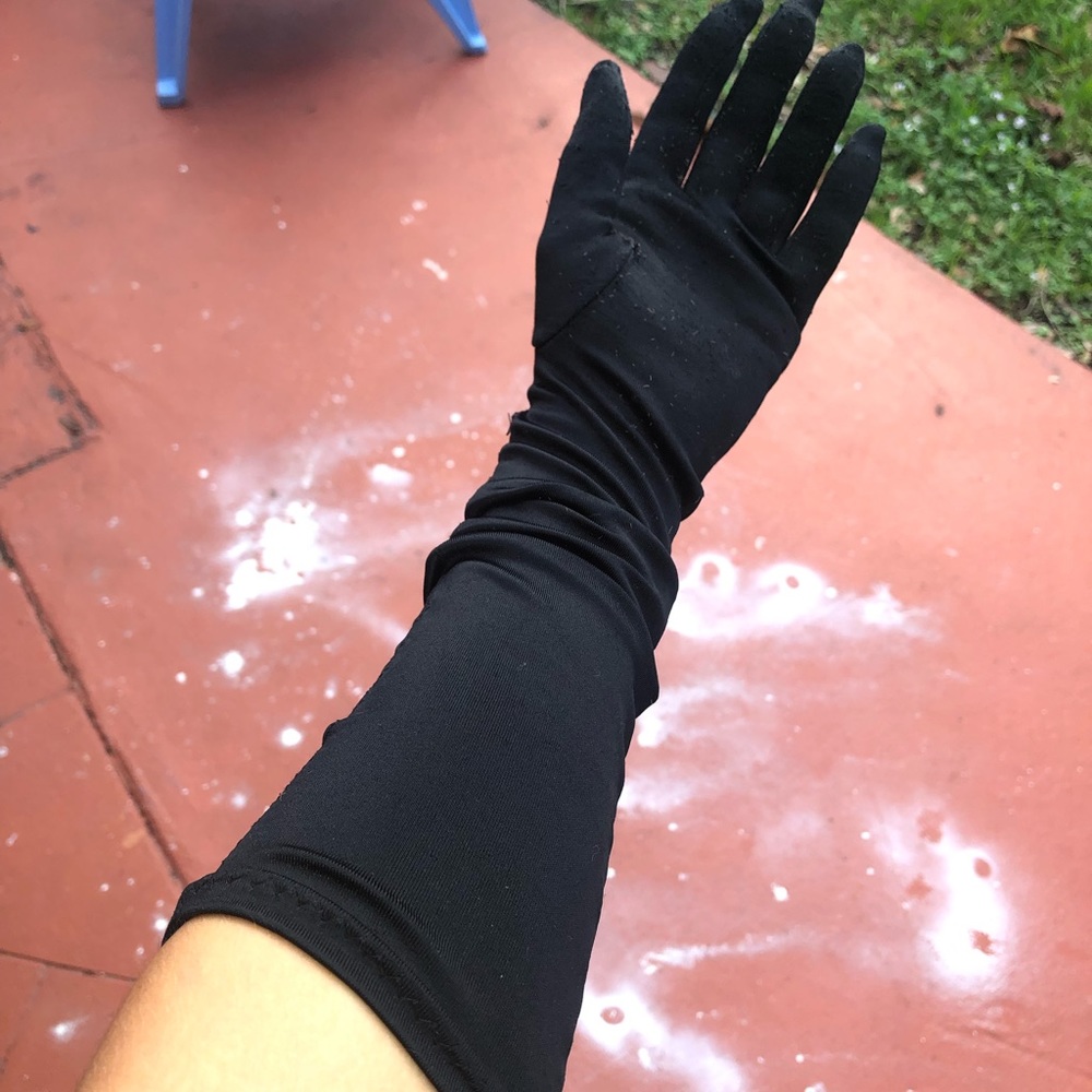 LONG BLACK GLOVE